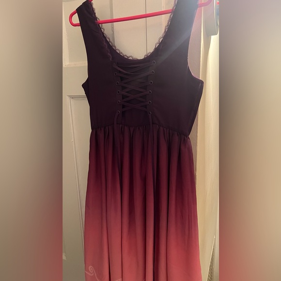 Tangled - Rapunzel Destination Disney Her Universe Dress - Small - Picture 2 of 3